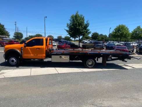 Used 2024 Ford F550 2WD Regular Cab Super Duty image 6