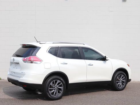 Used 2016 Nissan Rogue SL AWD/4WD image 2