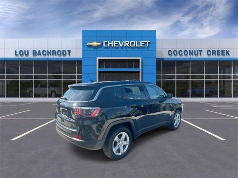 Used 2024 Jeep Compass Sport image 8