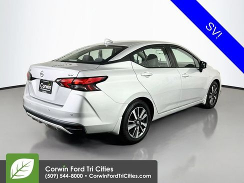 Used 2022 Nissan Versa SV FWD image 15