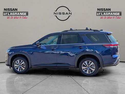 New 2026 Nissan Pathfinder SL FWD image 7