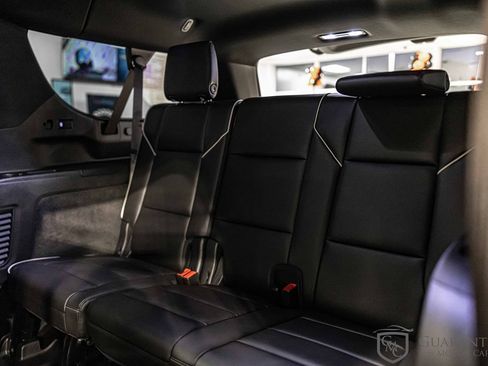 Used 2021 Cadillac Escalade ESV Premium Luxury w/ LPO, Floor Liner Package AWD/4WD image 39