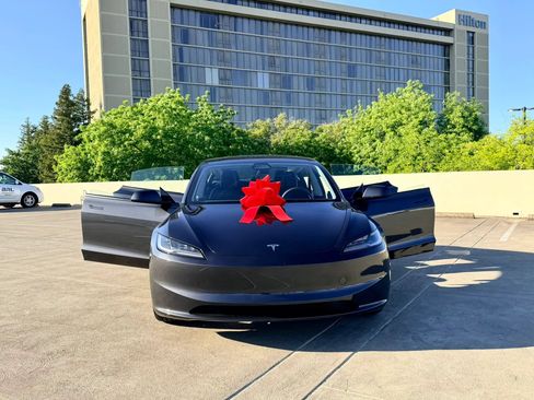 Used 2025 Tesla Model 3 Long Range RWD image 51
