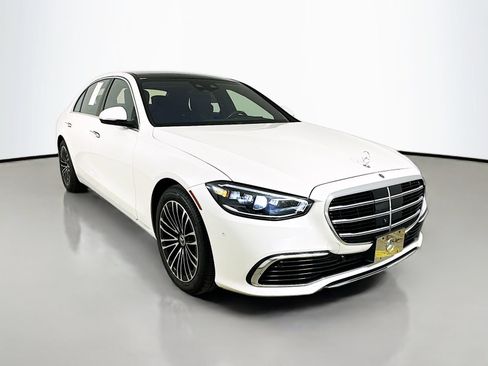Used 2022 Mercedes-Benz S 580 4MATIC Sedan image 1