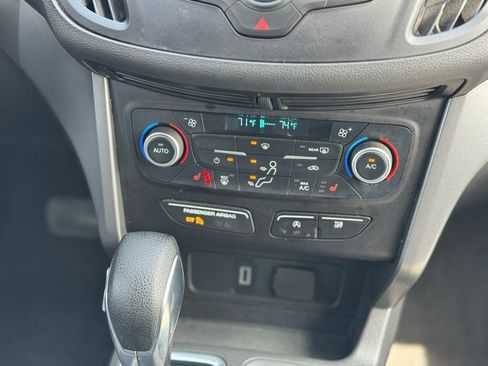 Used 2018 Ford Escape SE image 17