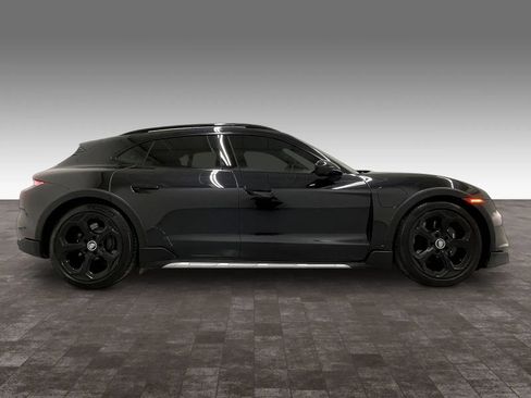 Used 2023 Porsche Taycan 4 Cross Turismo AWD/4WD image 4