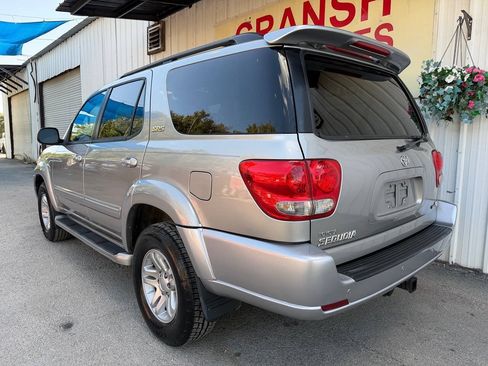 Used 2006 Toyota Sequoia SR5 RWD image 10