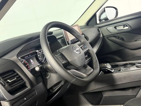 Used 2026 Nissan Rogue SV AWD/4WD image 21