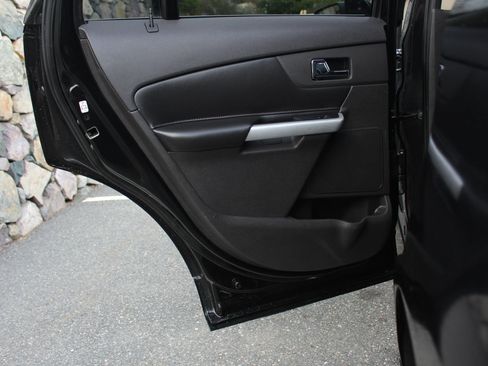 Used 2011 Ford Edge Limited AWD/4WD image 14