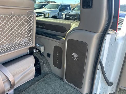 Used 2016 Chevrolet Express 2500 image 26