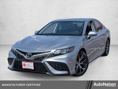 Certified 2024 Toyota Camry SE image 1