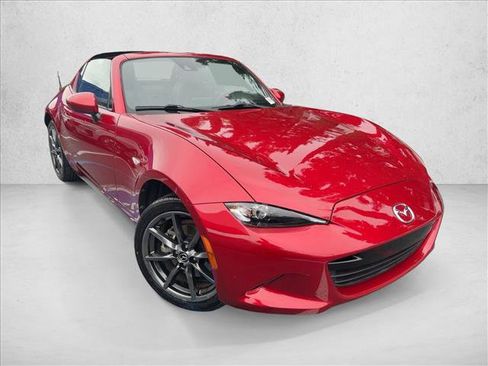 Used 2017 MAZDA MX-5 Miata RF Grand Touring image 3