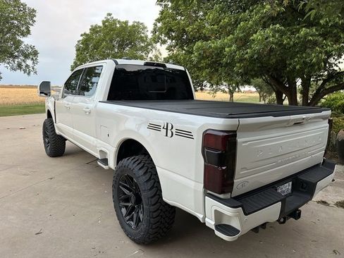 Used 2025 Ford F250 Platinum w/ Platinum Plus Package image 8