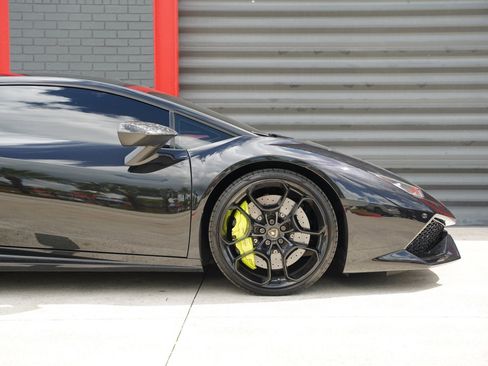 Used 2016 Lamborghini Huracan LP 610-4 image 10