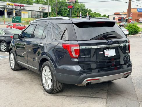Used 2017 Ford Explorer Limited w/ Equipment Group 301A FWD image 4