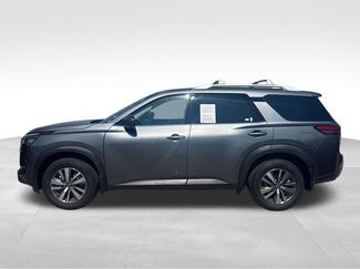 Used 2024 Nissan Pathfinder SL AWD/4WD video 2