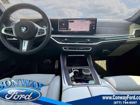 Used 2025 BMW X5 xDrive40i w/ M Sport Package image 9