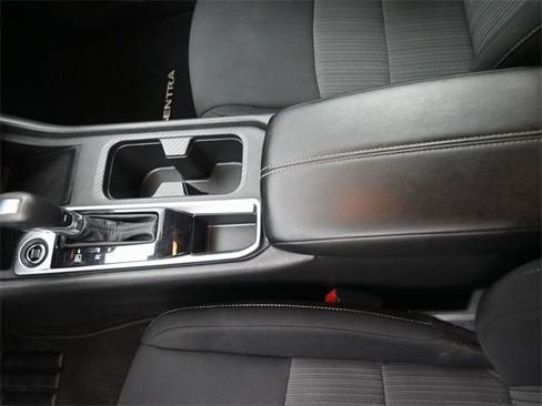 Used 2024 Nissan Sentra SV image 19