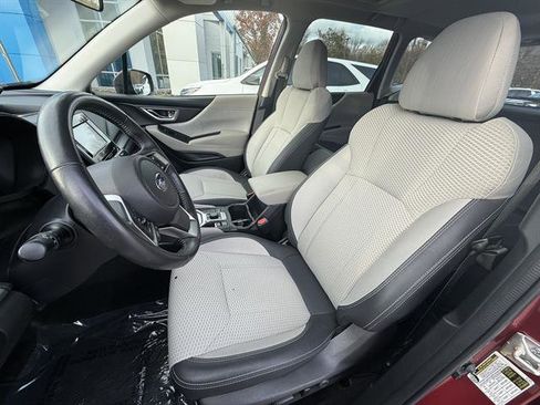 Used 2023 Subaru Forester Premium image 14