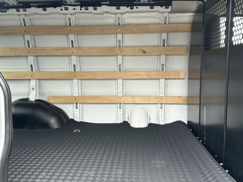 Used 2024 Chevrolet Express 2500 w/ Driver Convenience Package image 17