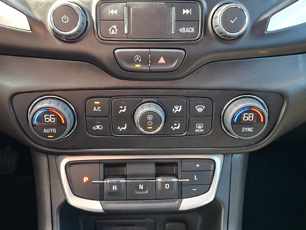 Used 2023 GMC Terrain SLT w/ Elevation Edition AWD/4WD image 17