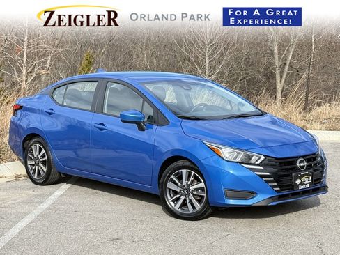 Certified 2023 Nissan Versa SV image 1