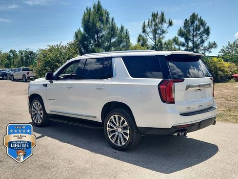 Certified 2022 GMC Yukon Denali RWD image 3