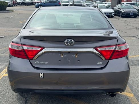 Used 2017 Toyota Camry SE FWD image 5