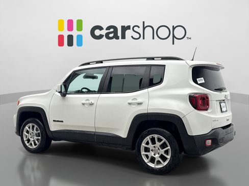Used 2019 Jeep Renegade Latitude w/ Cold Weather Group AWD/4WD image 3