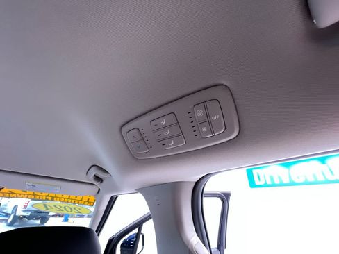 Used 2024 Kia Carnival LX FWD image 42