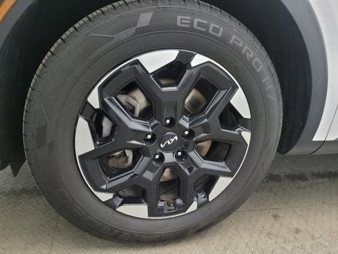 Used 2024 Kia Sorento S image 31