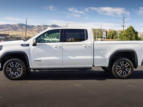 Certified 2025 GMC Sierra 1500 AT4 w/ AT4 Premium Package AWD/4WD image 3