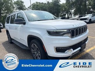 Used 2024 Jeep Wagoneer L Series II w/ Flexible Seating Group AWD/4WD video 1