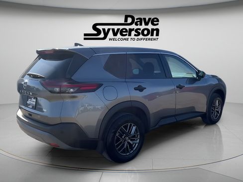 Used 2022 Nissan Rogue S AWD/4WD image 5