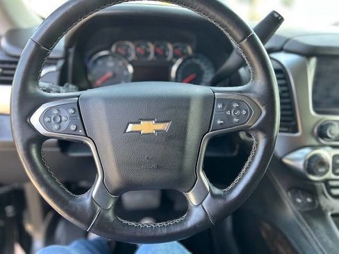 Used 2016 Chevrolet Suburban LT w/ Luxury Package RWD image 13