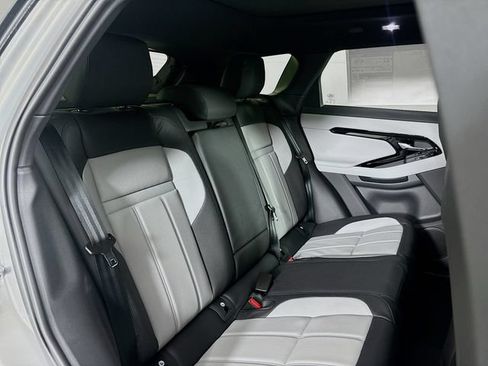 Used 2026 Land Rover Range Rover Evoque Dynamic SE AWD/4WD image 25