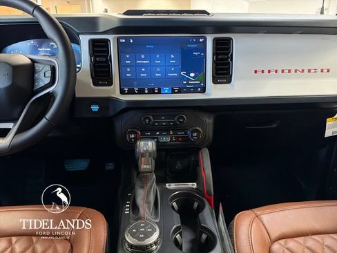 New 2026 Ford Bronco Heritage Edition AWD/4WD image 20