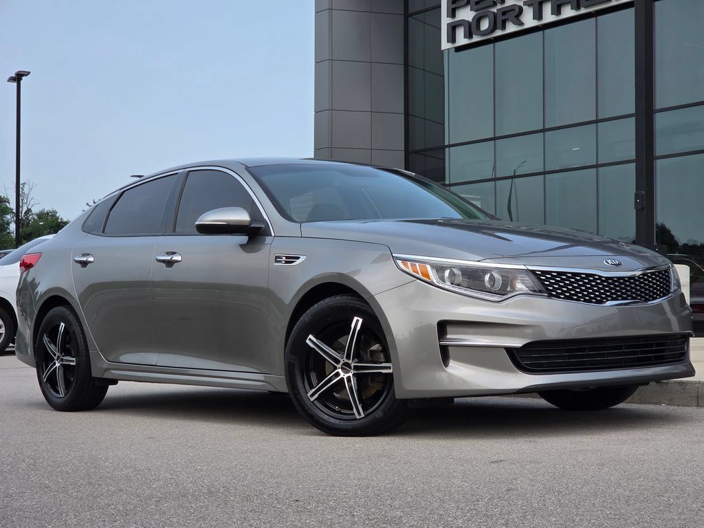 Used 2017 Kia Optima EX FWD image 2