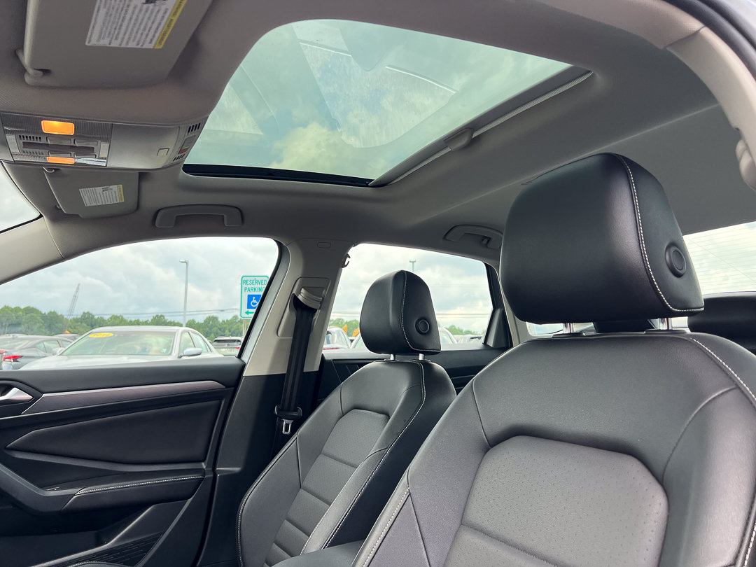 Used 2022 Volkswagen Jetta SE FWD image 20