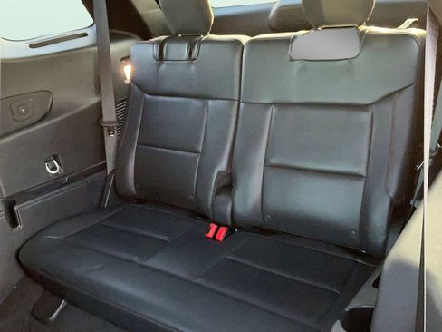 Used 2025 Ford Explorer ST-Line image 18