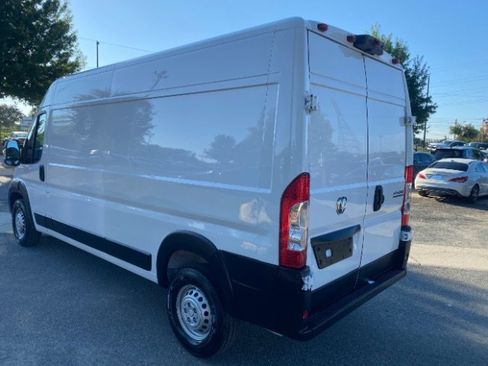 Used 2026 RAM ProMaster 2500 w/ Convenience Group FWD image 3