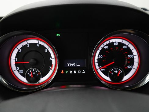 Used 2018 Dodge Grand Caravan SE FWD image 28
