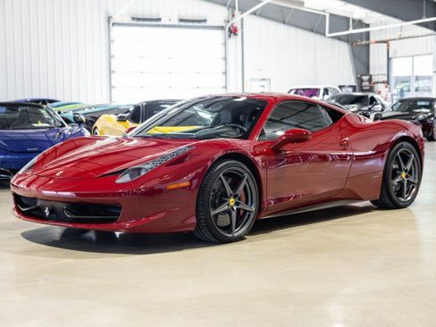Used 2012 Ferrari 458 Italia Coupe RWD image 2