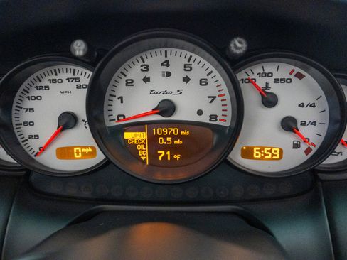 Used 2005 Porsche 911 Turbo image 23