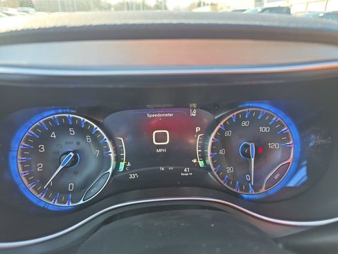 New 2026 Chrysler Pacifica Pinnacle image 16