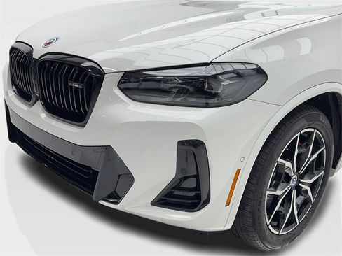 Used 2023 BMW X4 M40i w/ Premium Package image 5