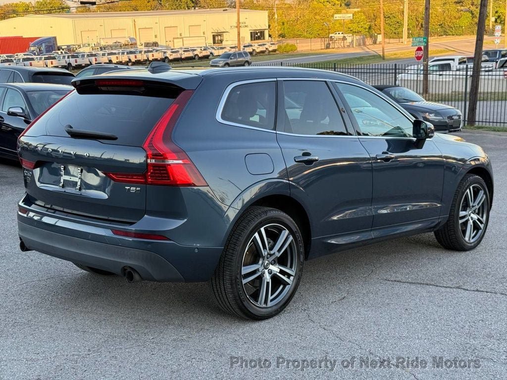 Used 2018 Volvo XC60 T5 Momentum w/ Vision Package AWD/4WD image 6
