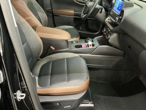 Used 2023 Ford Bronco Sport Outer Banks w/ Tech Package image 19