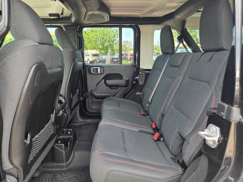 Used 2026 Jeep Wrangler Unlimited Rubicon AWD/4WD image 18