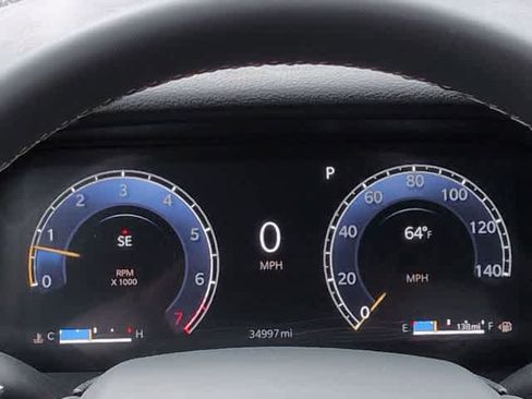 Used 2025 Jeep Grand Cherokee Altitude image 32